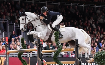 Matt Sampson claims second in the Snowflake Stakes at London International Horse Show 